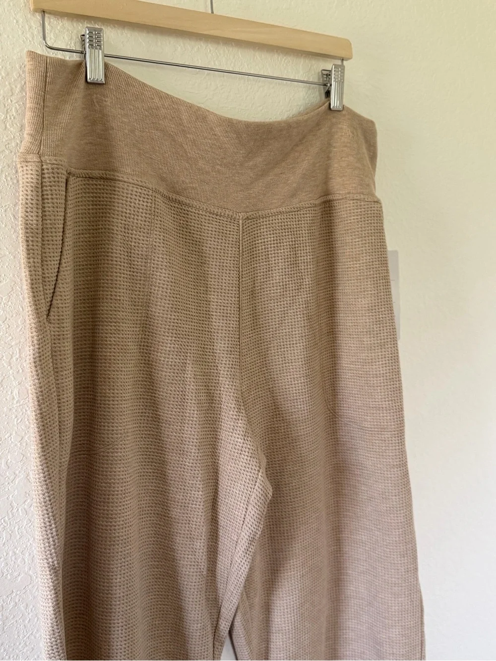 Women’s Athleta power of she Coastal LuxeJogger Pants Size-XL